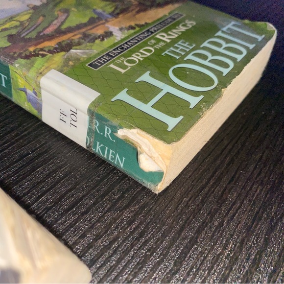 4 Chapter Books Bundle - Picture 2 of 3